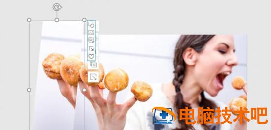 PPT如何制作镜子划过照片的效果 ppt图片效果怎么镜像 软件办公 第5张