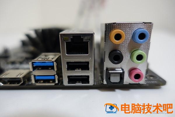 win10桌面壁纸花屏 电脑花屏壁纸 系统教程 第13张